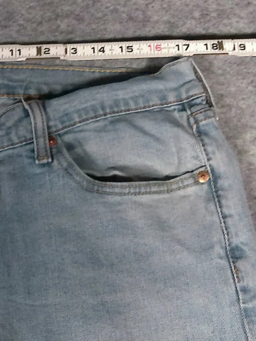 Levi’s 513 Jeans Mens 36x32 Actual 36x30 Slim Straight Light Wash Denim
